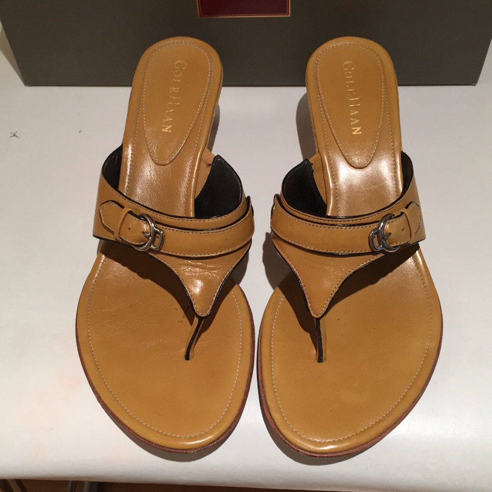 Shoe - Picture 3 of 4